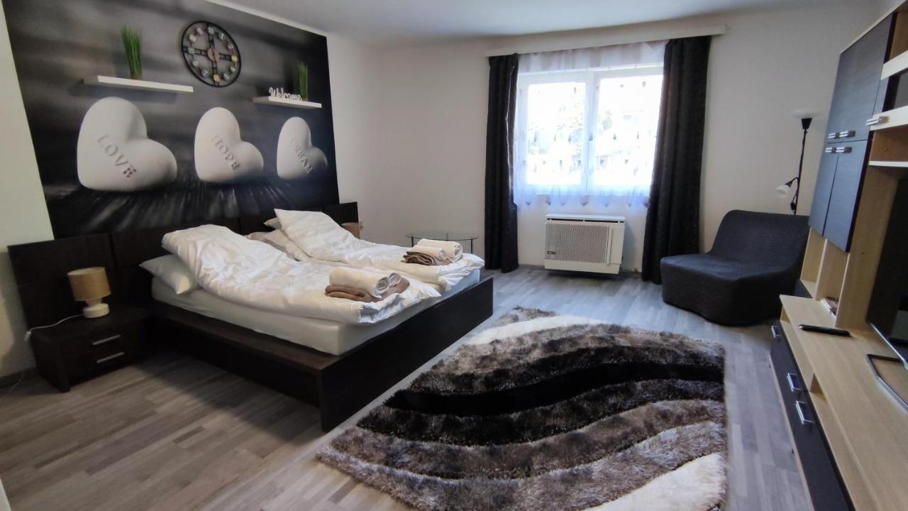 Freedom-Fehervar Apartman Székesfehérvár Exteriér fotografie